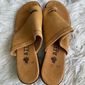 Paidyn Leather Low Slide Sandal